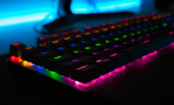 CS2与穿越火线CF
